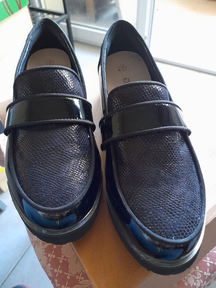 MOCASSINS FEMME  " DAMART" TAILLE  39.5 - photo numéro 5