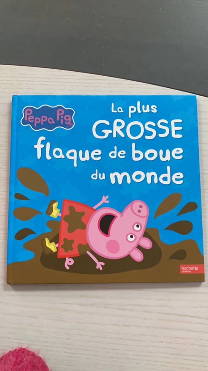 Peppa Pig la plus grosse flaque de boue du monde