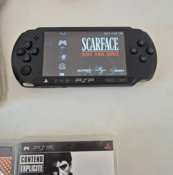 Lot Console PSP PlayStation Portable + 3 Jeux - photo numéro 2