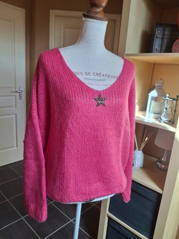 Pull rose bonbon grosses mailles étoile strass