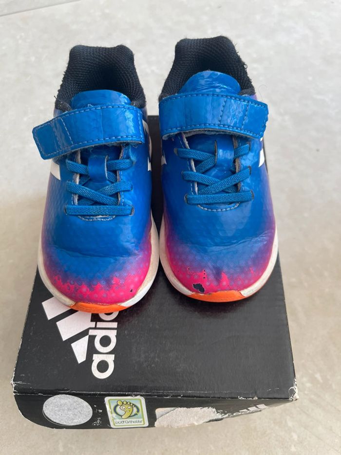 Basket adidas bébé