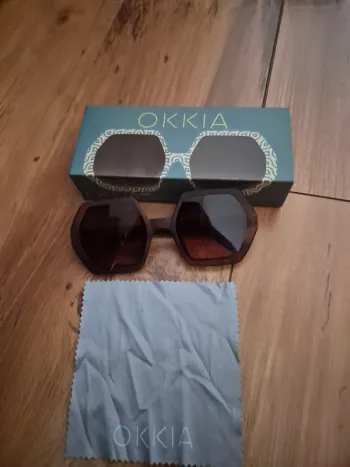 Paire de lunettes neuves Okkia