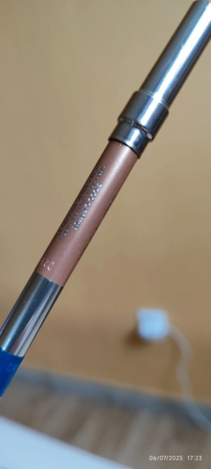 Kiko Holiday Gems Lasting Duo Eye Pencil Teinte 03 (Bleu Pétrole + Copper) - photo numéro 4