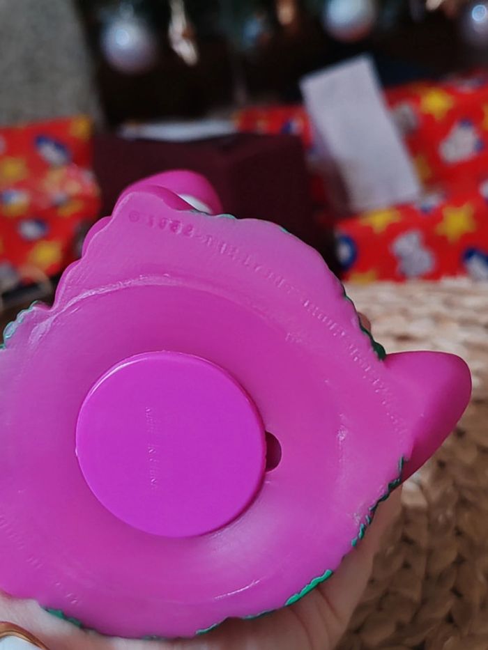 Figurine tirelire Barney dinosaure violet baseball - photo numéro 6