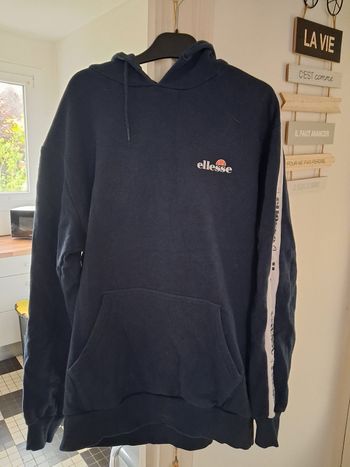 Propose sweat à capuche - Marque: Ellesse 