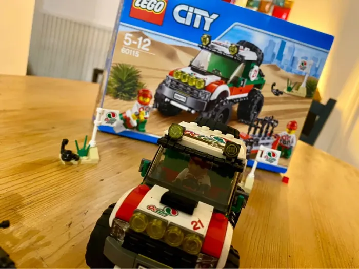LEGO 4x4 60115