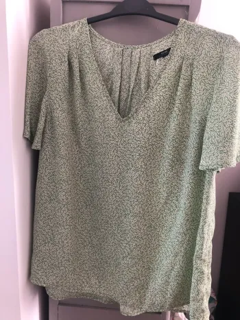 Tee short vert