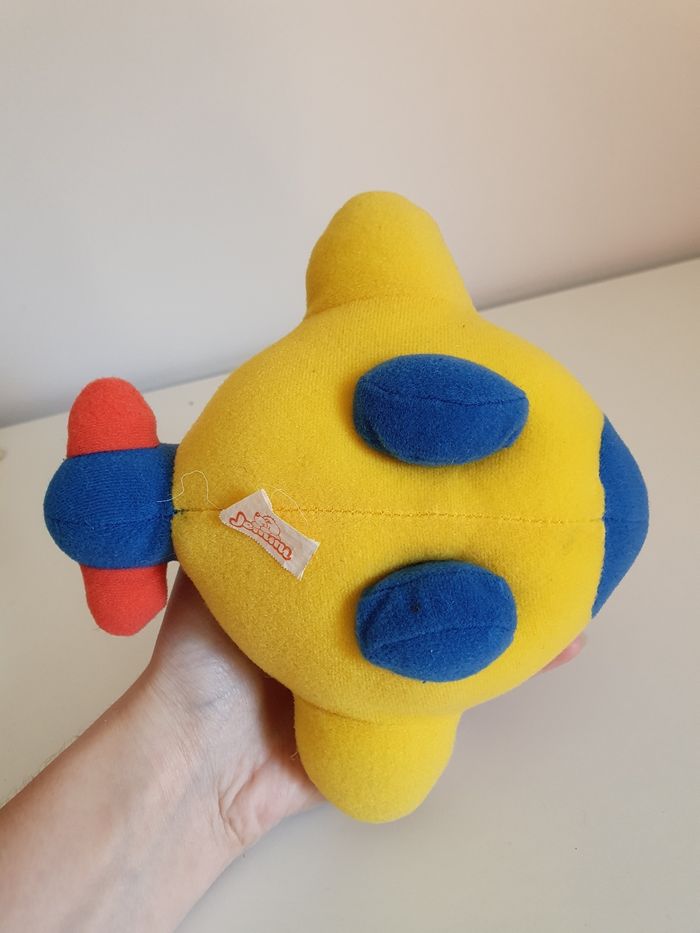 Peluche personnage dans un avion - photo numéro 4