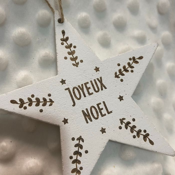 Suspension étoile “Joyeux Noël” en bois gravé ⭐️ - photo numéro 2