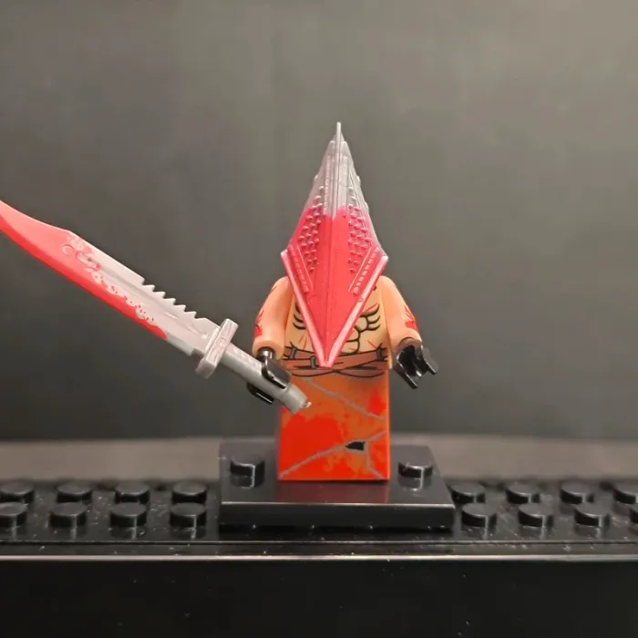 figurine type lego silent hill