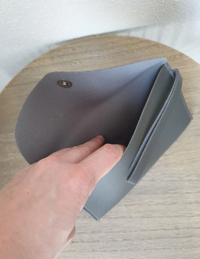 Pochette grise - photo numéro 5