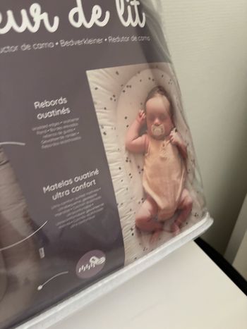 Réducteur de lit tinéo bébé neuf avec étiquette