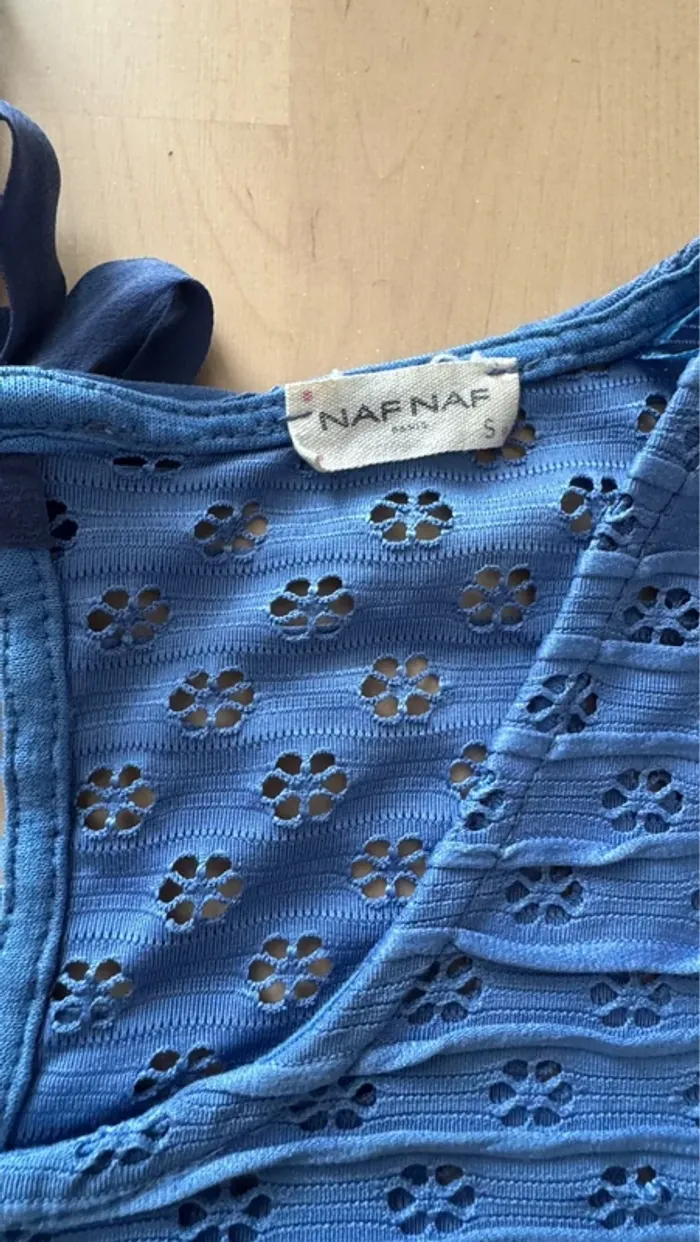Joli débardeur bleu dentelé NafNaf 38 - photo numéro 3