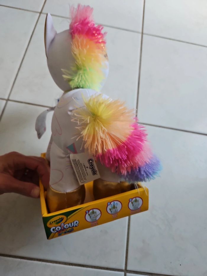 Peluche licorne a colorier colour me crayola Neuf - photo numéro 4