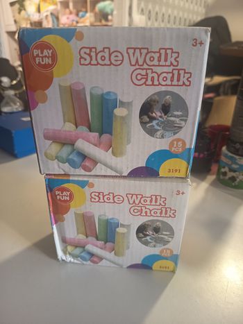 Deux boîtes de craies neuf