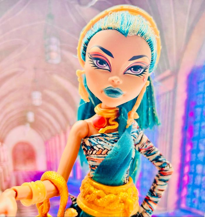 Poupée Nefera de Nile Monster High Wave 3 Basic 2012