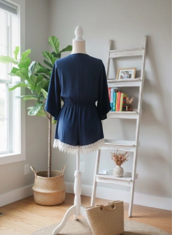 Combishort bleu marine dentelle blanche - photo numéro 2