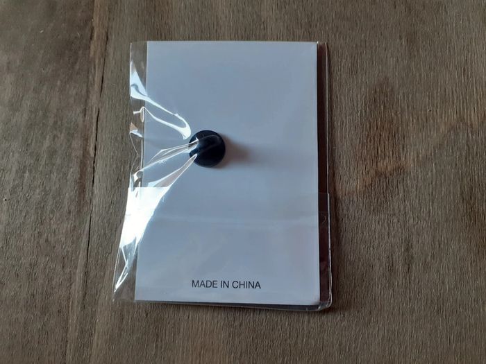 🔮 Neuf rare un Pin's Matagot - photo numéro 2