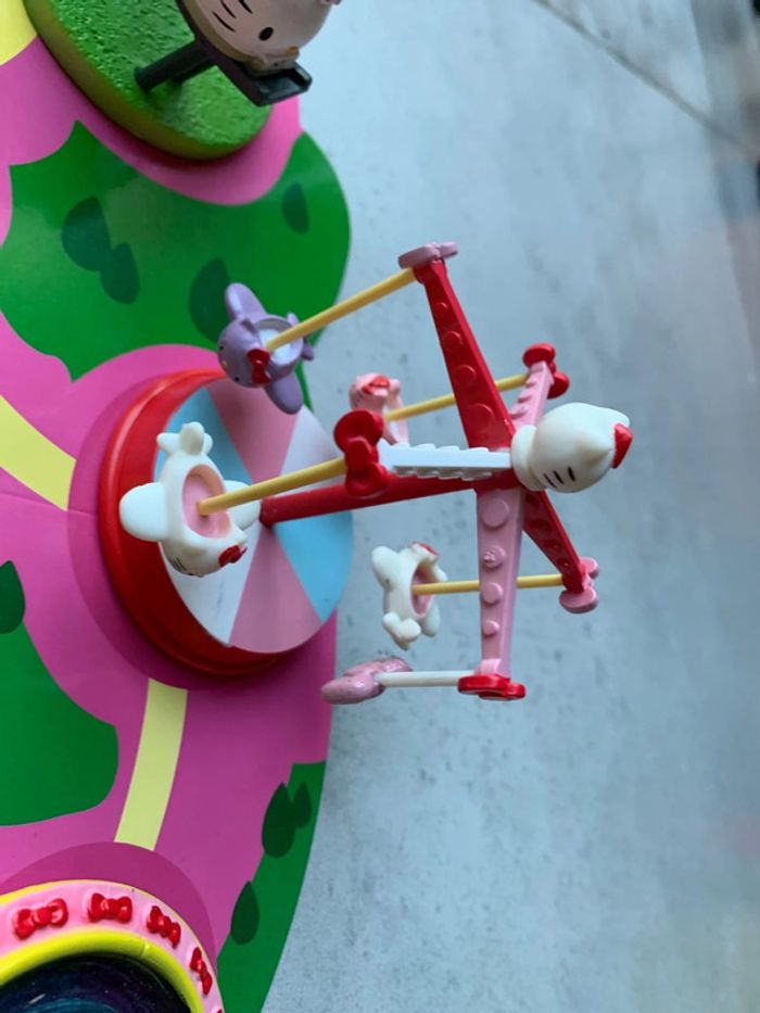 Gros jouet manège hello kitty superbe qualité des detail - photo numéro 15