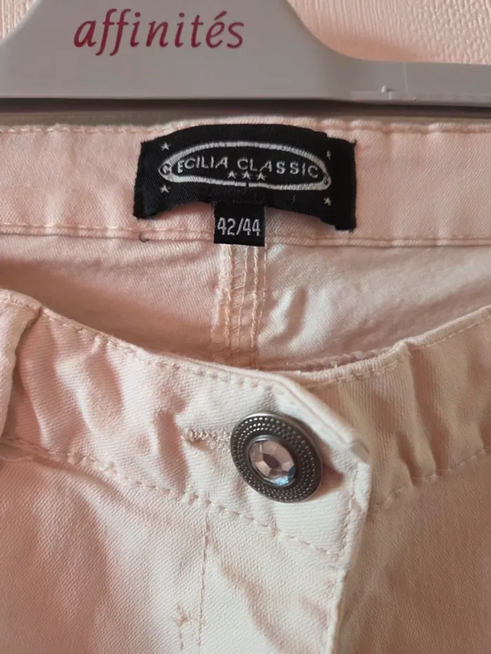 🤗 Jean femme T.42/44 Cécilia Classic - photo numéro 2