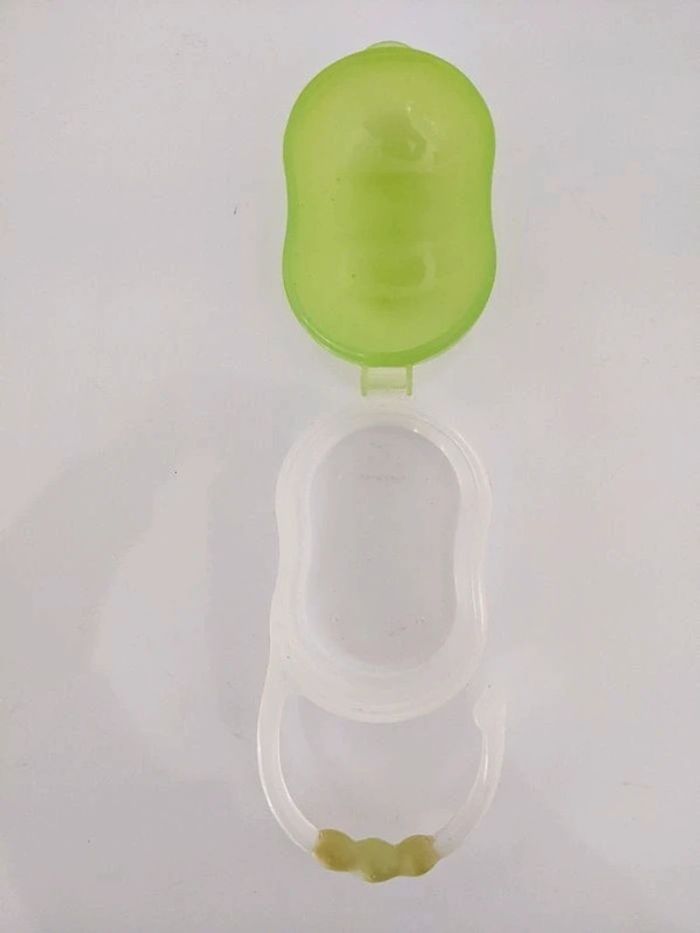 Boite de rangement pour tétines / sucettes - photo numéro 2