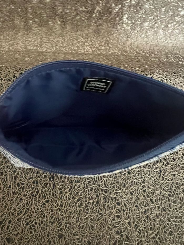 Trousse à maquillage Estée Lauder bleue - photo numéro 6