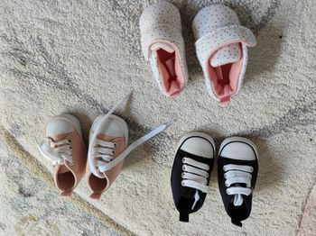Lot chaussures bébé