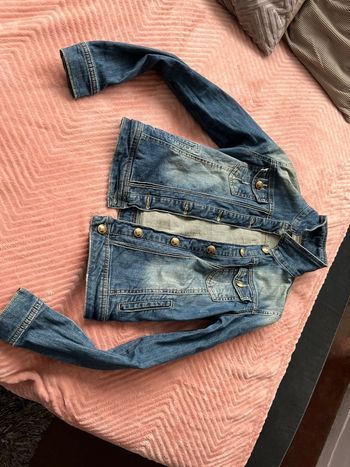 Veste, cache-cache