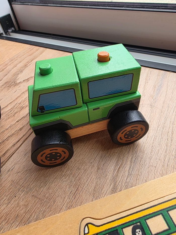 Jeu en bois puzzle voiture - photo numéro 4