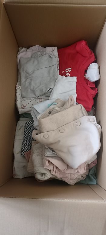 Lot vêtement bébé 9 mois