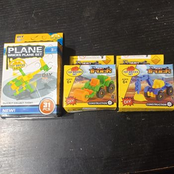 Lot 3 petits jouets a monter