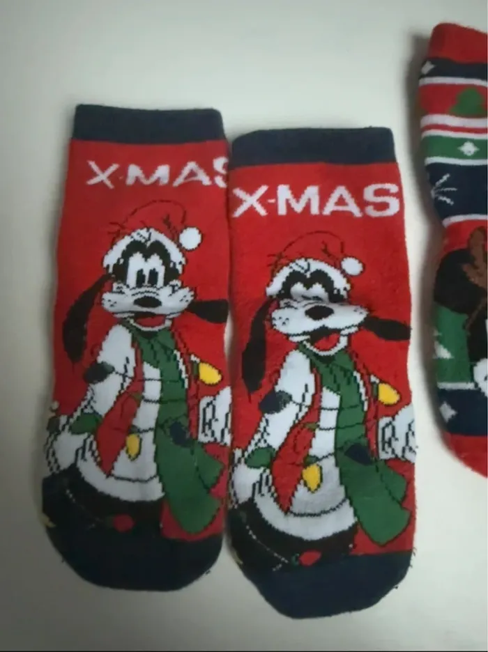 Lot de sur chaussettes chaude Mickey 27/30 - photo numéro 2