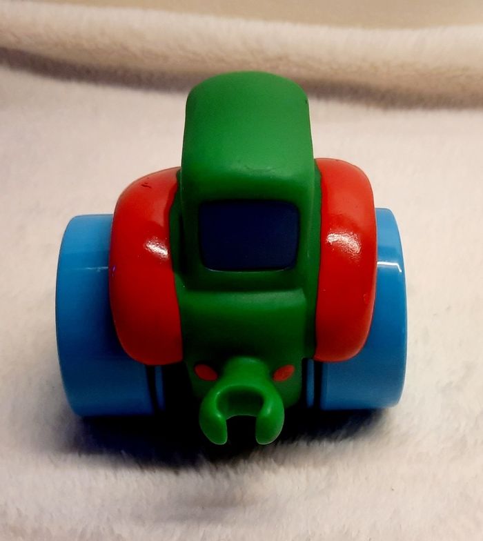 Gros tracteur bébé - photo numéro 4