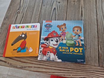 Deux livres apprentissage propreté. P'tit loup et pat patrouille