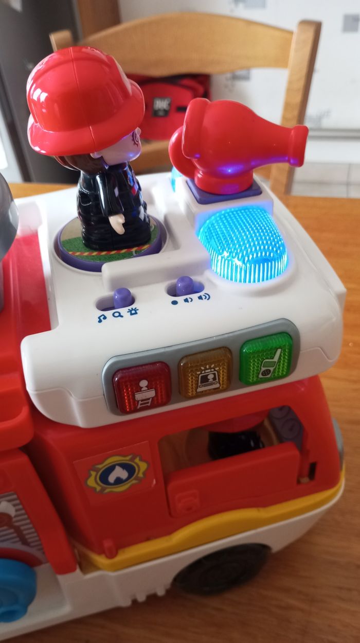 Camion pompier vtech Tut tut copains - photo numéro 6