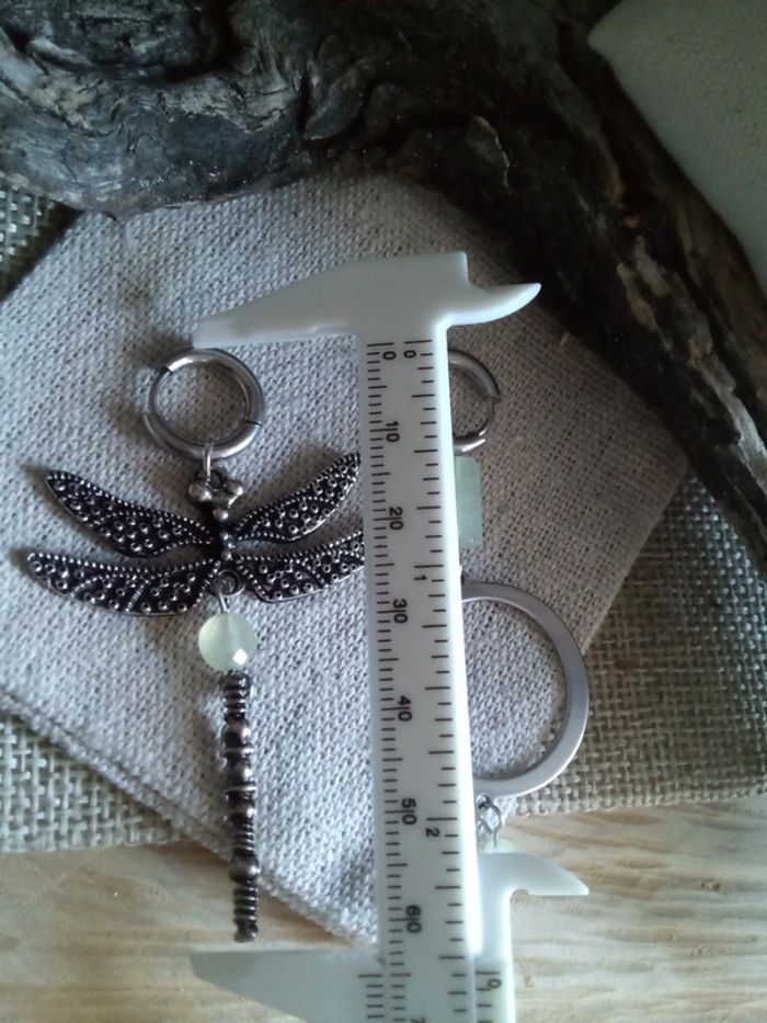 Boucles d'oreille asymétriques pierres de jade - photo numéro 2