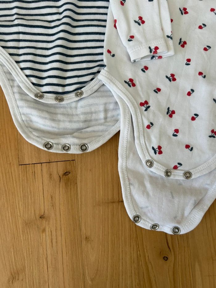 Lot 2 bodys fille 23 mois - photo numéro 2