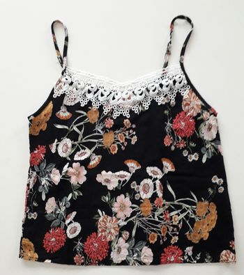 Top fleuri été fond noir