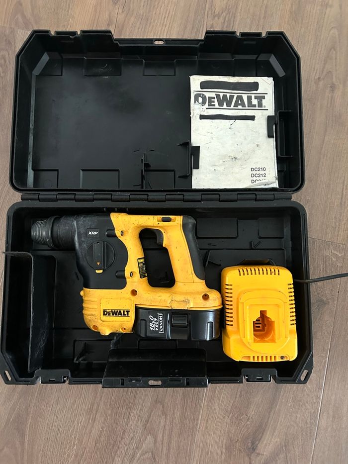 Perforateur Dewalt 18 volt - photo numéro 4