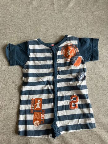 Combinaison short bébé – taille 3 mois