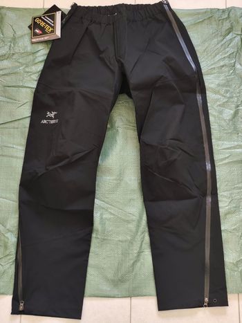 Pantalon imperméable arc' teryx Gore-Tex taille S neuf
