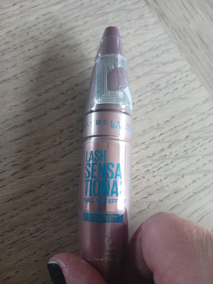 Mascara noir cils sensationnel waterproof maybelline - photo numéro 2