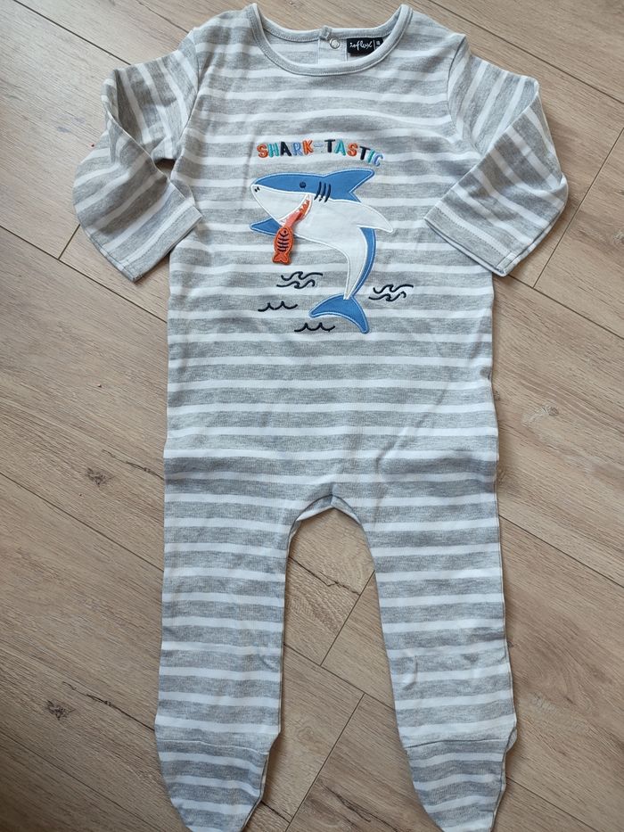 Pyjama neuf 18 mois