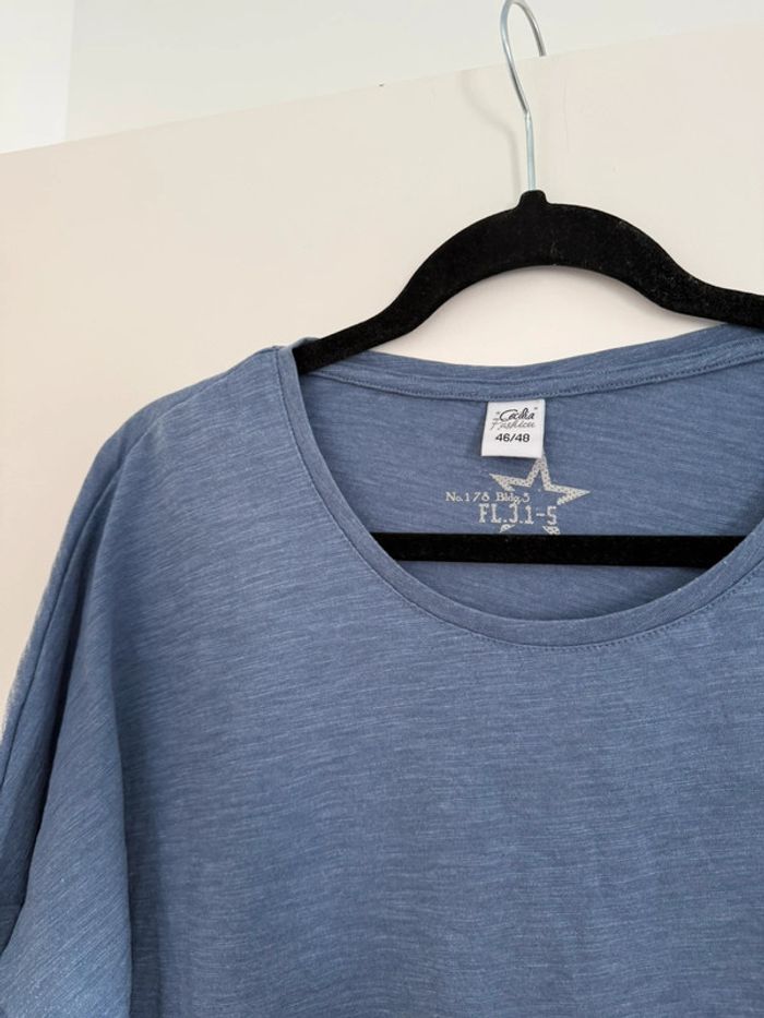 T-shirt haut maillot camisa blusa Blouse chemise camicia overhemd folder camicetta chemisier manche - photo numéro 4