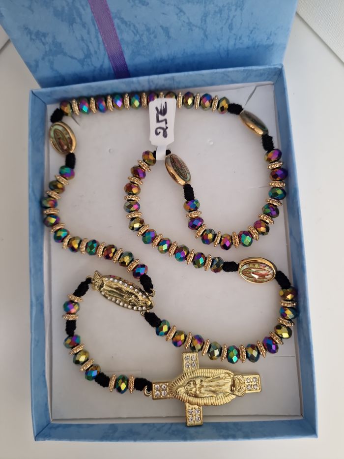 Collier Chapelet Perles Cristal Noires Multicolore Croix Vierge Strass Acier Doré - photo numéro 10