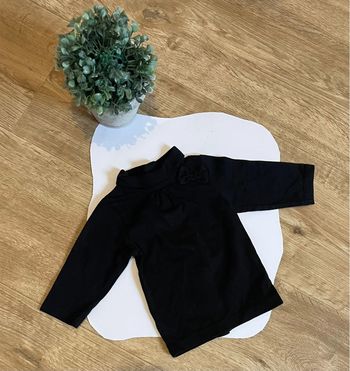 Petit pull à col fille noir