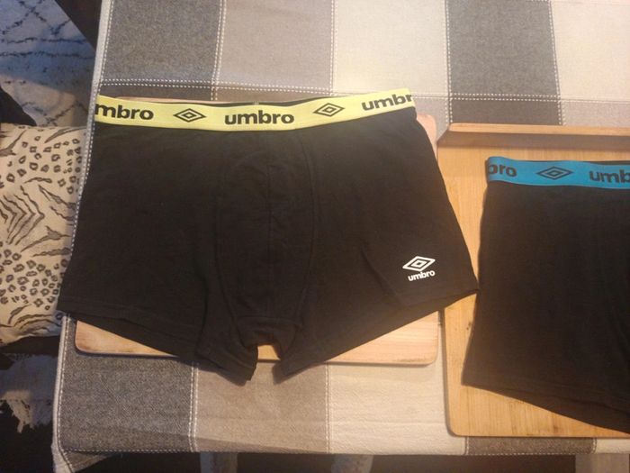 Lot de 2 boxers Umbro taille Xl - photo numéro 2