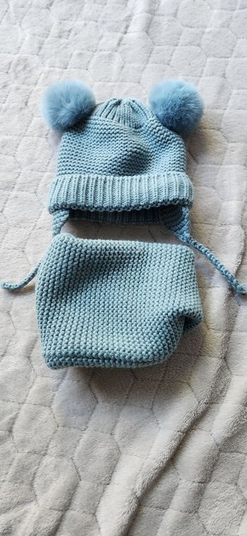 Ensemble bonnet + tour de cou taille 0 à 3 mois 