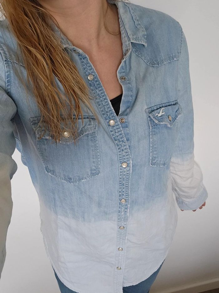 Chemises jeans hollister à peine porter - photo numéro 3
