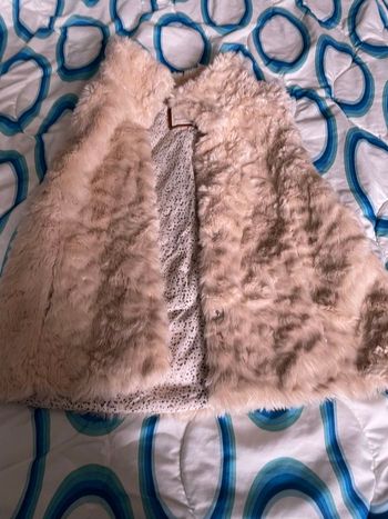 Gilet moumoute Zara beige t 11-12 ans